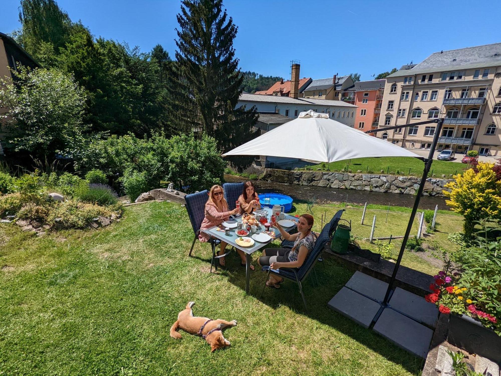 F4 - Urlaubsmagie - Grosse Wohnung Fuer Bis Zu 10 Personen Зебниц Екстериор снимка